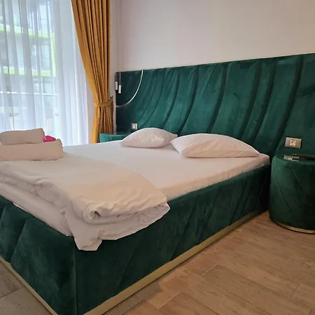 Bellevue Piscina &