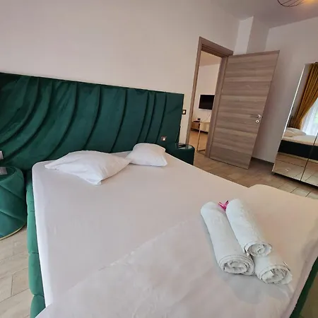 Bellevue Piscina & Apartament *