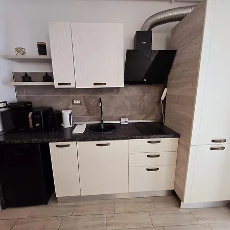 Apartman Bellevue Piscina &