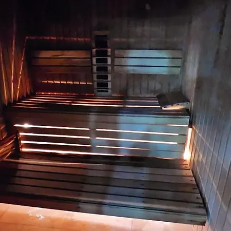 Bellevue Piscina & 那沃达利