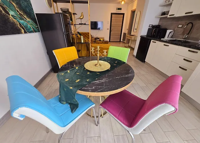 Bellevue Piscina & *