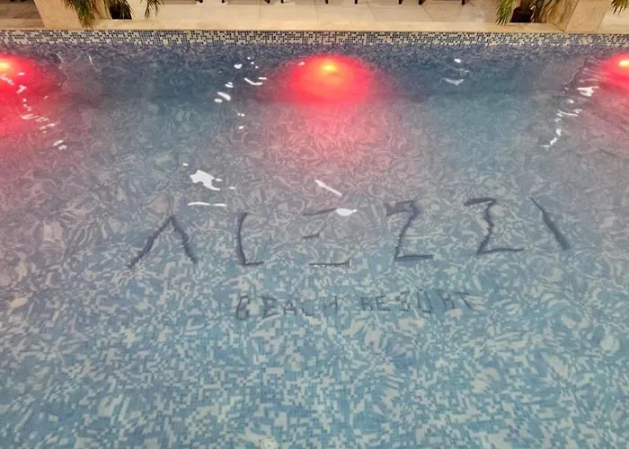 Bellevue Piscina & 公寓